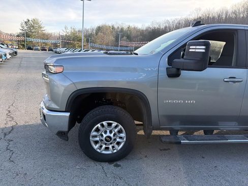 Used 2025 Chevrolet Silverado 2500 LT w/ Convenience Package image 10