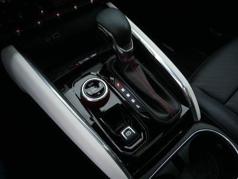 Used 2024 GMC Canyon AT4X image 24