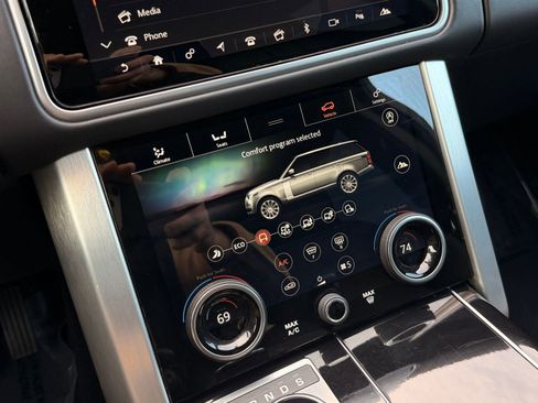 Used 2018 Land Rover Range Rover Supercharged image 35