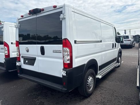 Used 2025 RAM ProMaster 2500 w/ U-Haul Equipment Group FWD image 4