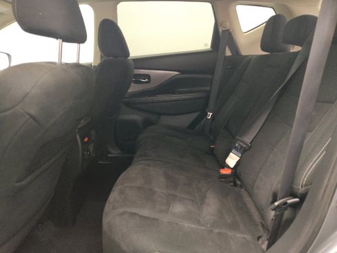 Used 2019 Nissan Murano SV w/ Premium Package image 18