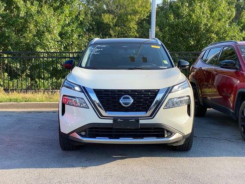 Used 2021 Nissan Rogue Platinum AWD/4WD image 2
