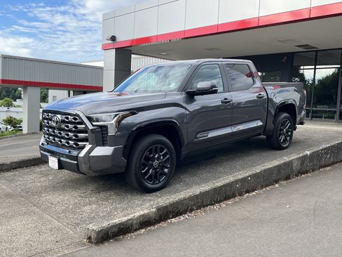 Used 2024 Toyota Tundra Platinum AWD/4WD image 4