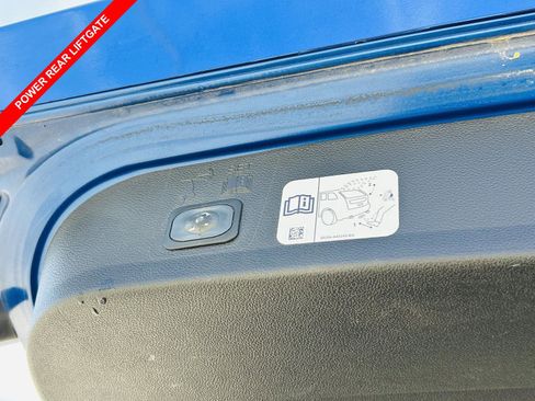 Used 2019 Ford Escape Titanium FWD image 8