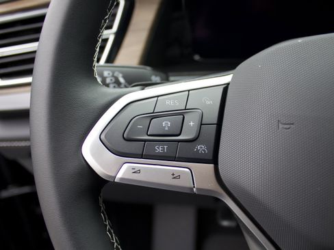 New 2026 Volkswagen Atlas SE image 16