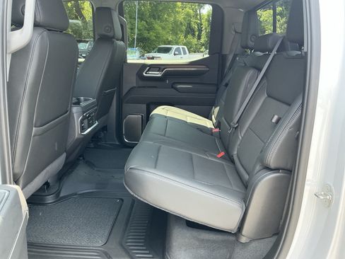 Used 2024 GMC Sierra 1500 Denali w/ Denali Reserve Package AWD/4WD image 10