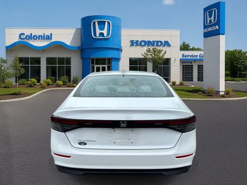 Used 2023 Honda Accord EX image 5