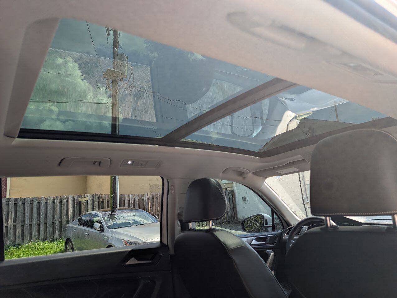 Used 2022 Volkswagen Tiguan SE FWD image 30
