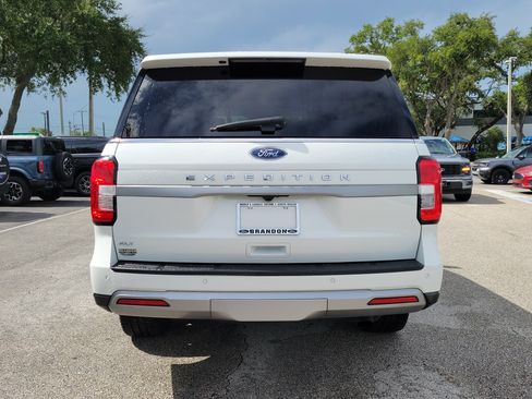 Used 2024 Ford Expedition XLT RWD image 8