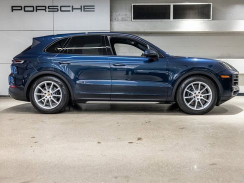Certified 2025 Porsche Cayenne S image 9