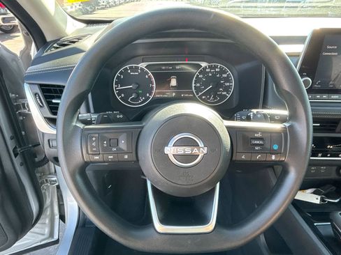 Used 2024 Nissan Rogue SV image 51