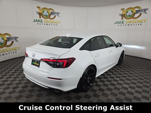 Used 2025 Honda Civic Sport image 9