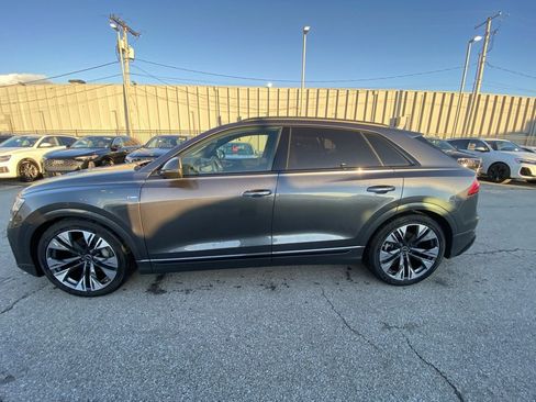 Used 2025 Audi Q8 Prestige w/ Prestige Package image 2