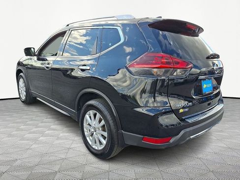 Used 2018 Nissan Rogue SV w/ Sun & Sound Touring Package AWD/4WD image 5