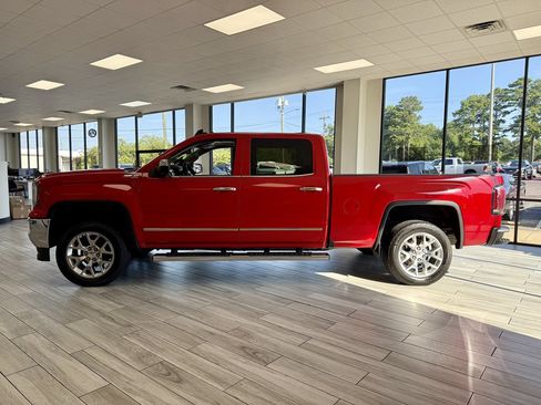 Used 2017 GMC Sierra 1500 SLT AWD/4WD image 4