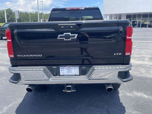 Certified 2025 Chevrolet Silverado 2500 LTZ w/ LTZ Premium Package AWD/4WD image 4