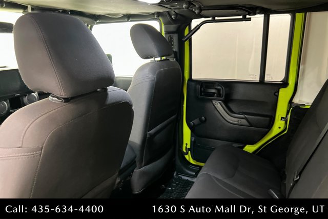 Used 2017 Jeep Wrangler Unlimited Sport w/ Connectivity Group AWD/4WD image 19