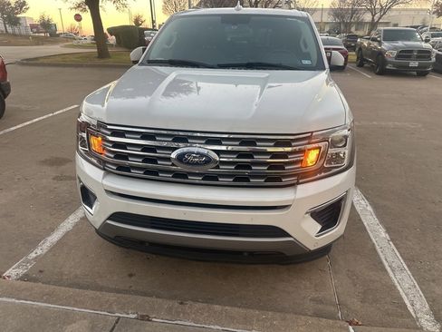 Used 2018 Ford Expedition Limited image 6