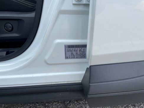 Used 2025 Nissan Rogue SV image 29