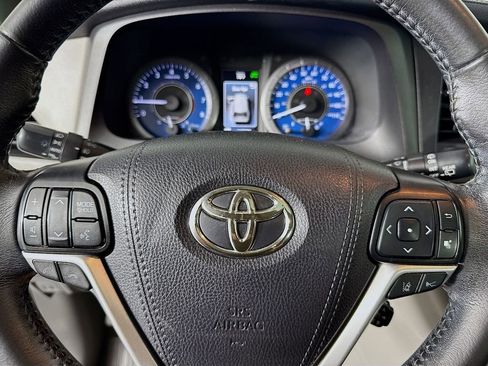 Used 2020 Toyota Sienna XLE Premium image 15