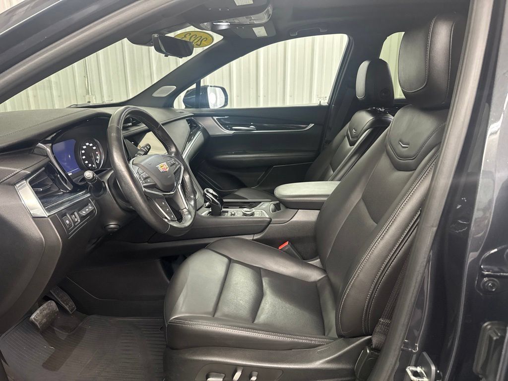 Certified 2023 Cadillac XT5 Premium Luxury w/ Technology Package AWD/4WD image 14