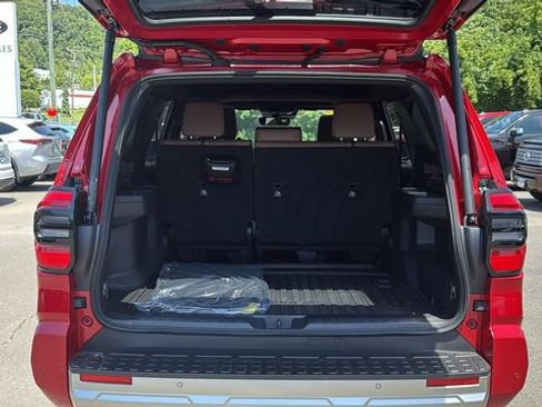 Certified 2025 Toyota 4Runner Limited AWD/4WD image 26