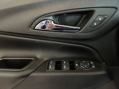 Used 2022 Chevrolet Equinox LT AWD/4WD image 10