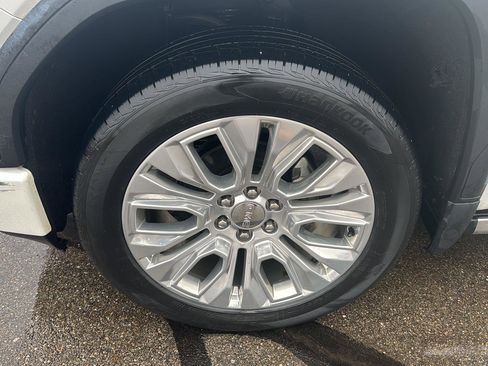 Used 2021 GMC Sierra 1500 Denali w/ Denali Premium Package image 10