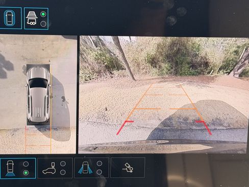 New 2026 GMC Acadia Denali w/ Super Cruise Package image 33