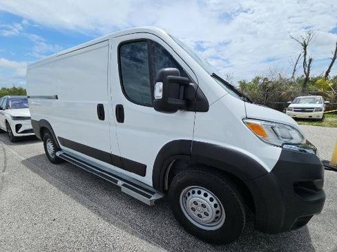 Used 2025 RAM ProMaster 2500 w/ U-Haul Equipment Group FWD image 3