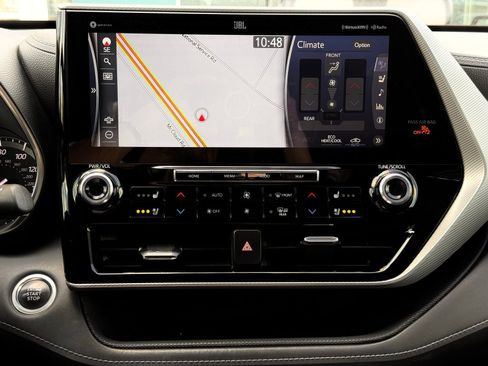 Used 2021 Toyota Highlander Platinum image 46