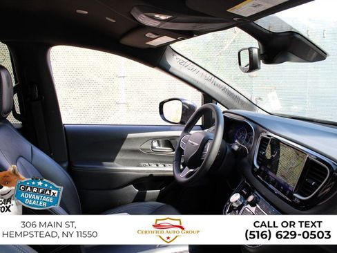Used 2025 Chrysler Pacifica Select FWD image 19