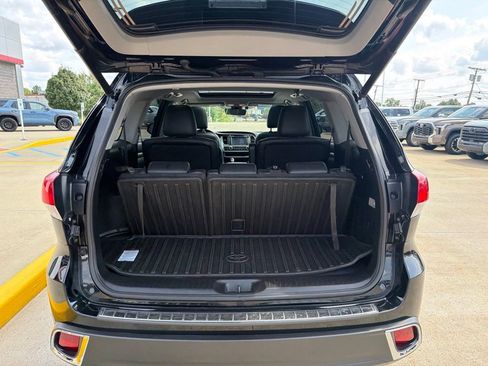 Used 2019 Toyota Highlander Limited Platinum AWD/4WD image 14