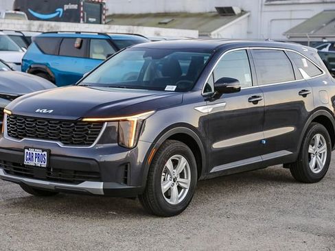 New 2026 Kia Sorento LX FWD image 4