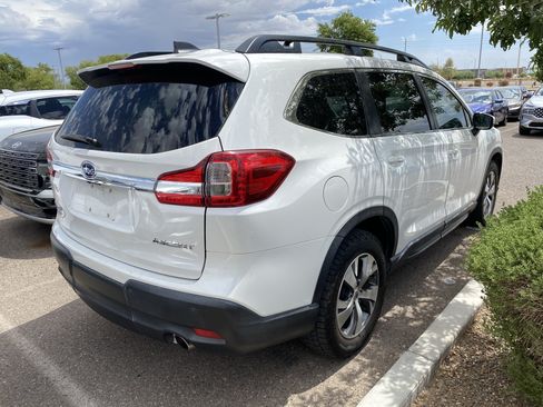 Used 2019 Subaru Ascent Premium AWD/4WD image 2