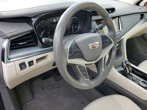 Certified 2023 Cadillac XT5 Premium Luxury image 9