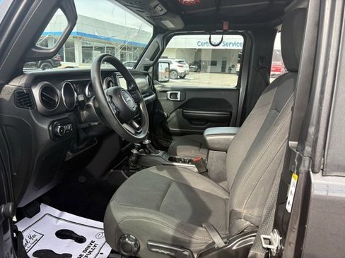Used 2019 Jeep Wrangler Sport image 18