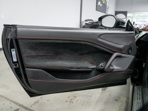 Used 2020 Ferrari GTC4Lusso T RWD image 38