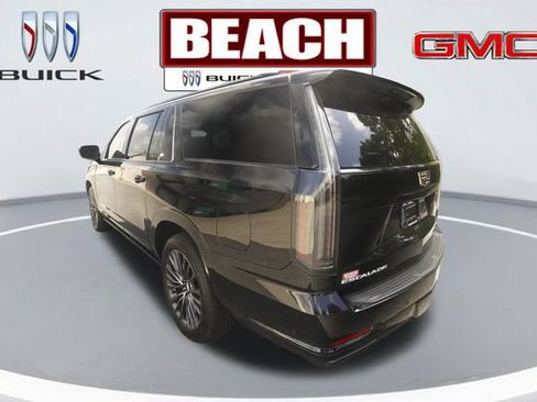 Used 2025 Cadillac Escalade ESV Sport Platinum AWD/4WD image 5