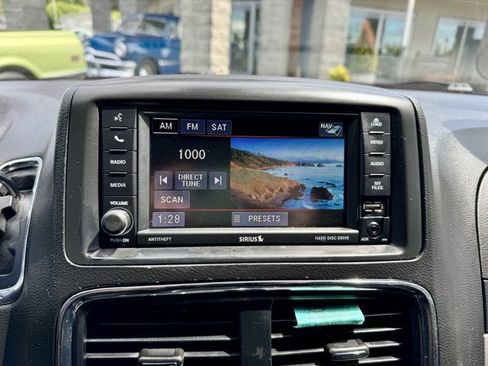Used 2019 Dodge Grand Caravan GT FWD image 17