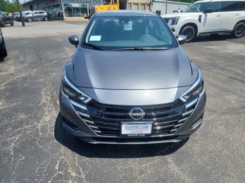 New 2025 Nissan Versa SV w/ Trunk Package image 3