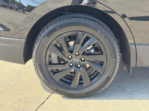 Used 2024 Chevrolet Equinox LS w/ Midnight Edition FWD image 17