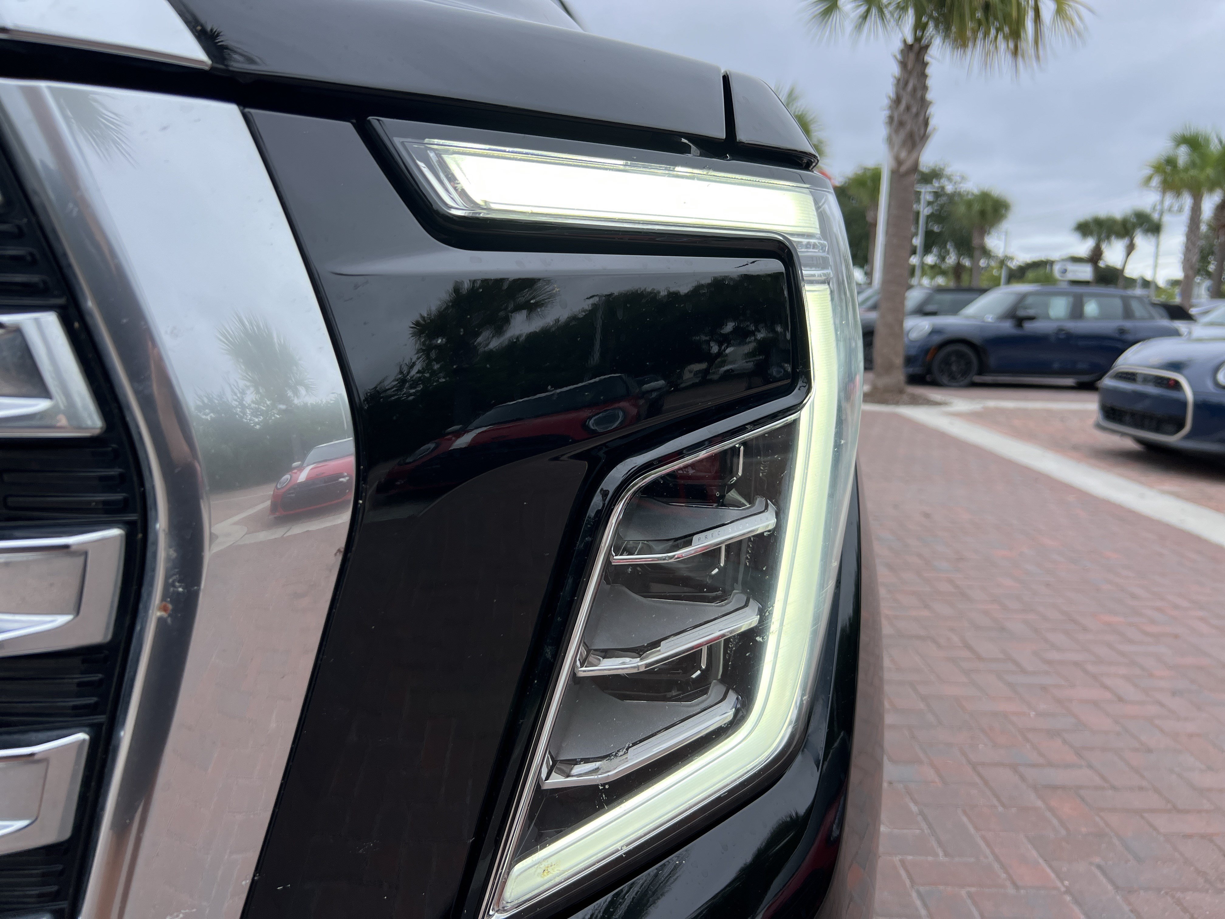 Used 2025 GMC Yukon XL Denali w/ Sun & Power Step Package AWD/4WD image 6