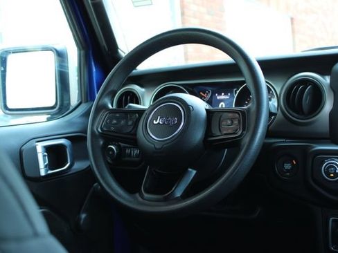Used 2020 Jeep Wrangler Sport AWD/4WD image 41