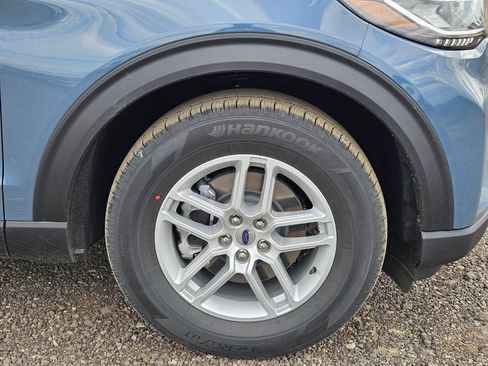 New 2026 Ford Explorer Active w/ Active Comfort Package RWD image 9