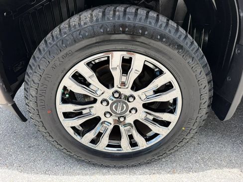 Used 2017 Nissan Titan Platinum Reserve AWD/4WD image 30