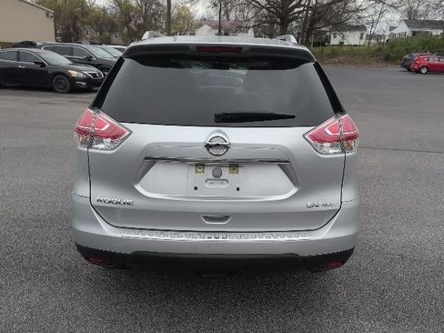 Used 2016 Nissan Rogue SV image 7