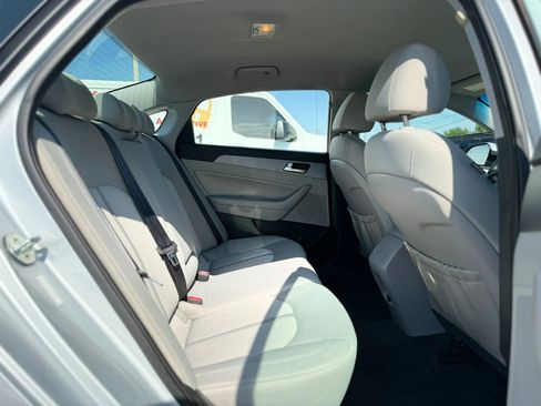 Used 2019 Hyundai Sonata SE FWD image 36