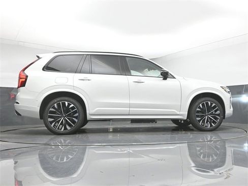 New 2026 Volvo XC90 B6 Ultra w/ Protection Package Premier image 52