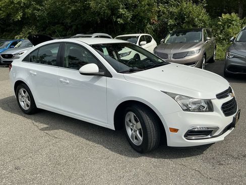 Used 2016 Chevrolet Cruze LT FWD image 4